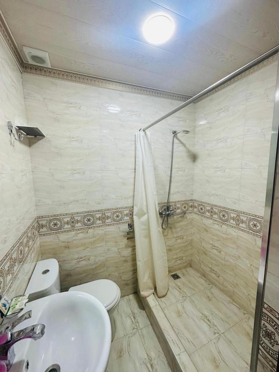 Yusuf Gold House Hotel Самарканд Екстериор снимка
