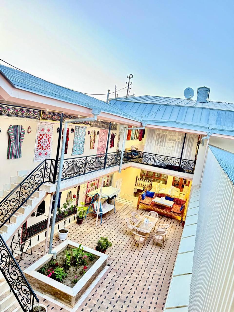 Yusuf Gold House Hotel Самарканд Екстериор снимка